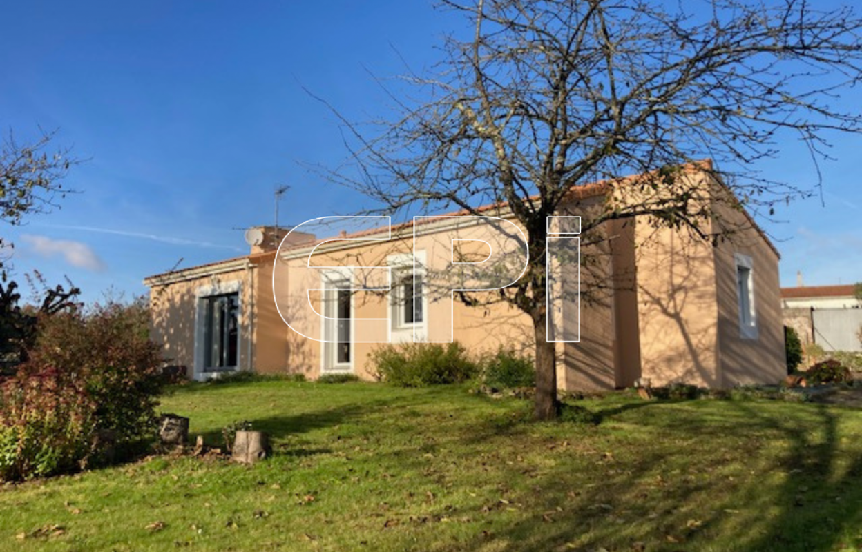 maison 5 pièces 141 m2 à vendre à Nueil-les-Aubiers (79250)