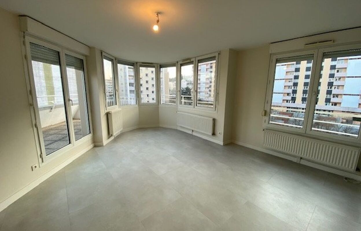 appartement 3 pièces 74 m2 à louer à Saint-Étienne (42000)