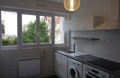 location appartement 980 € CC /mois à proximité de Paris 18 (75018)