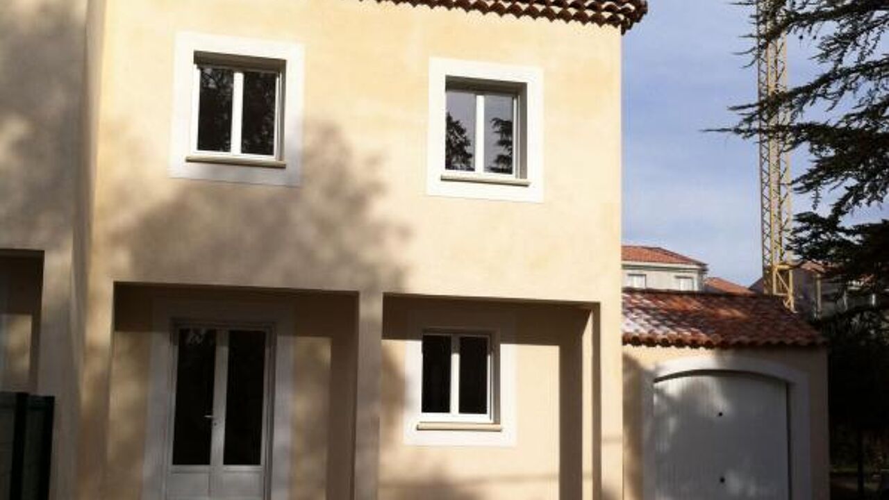 maison 4 pièces 75 m2 à louer à Oraison (04700)