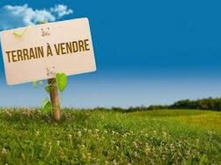 Terrain viabilisé de 360m² — photo 1