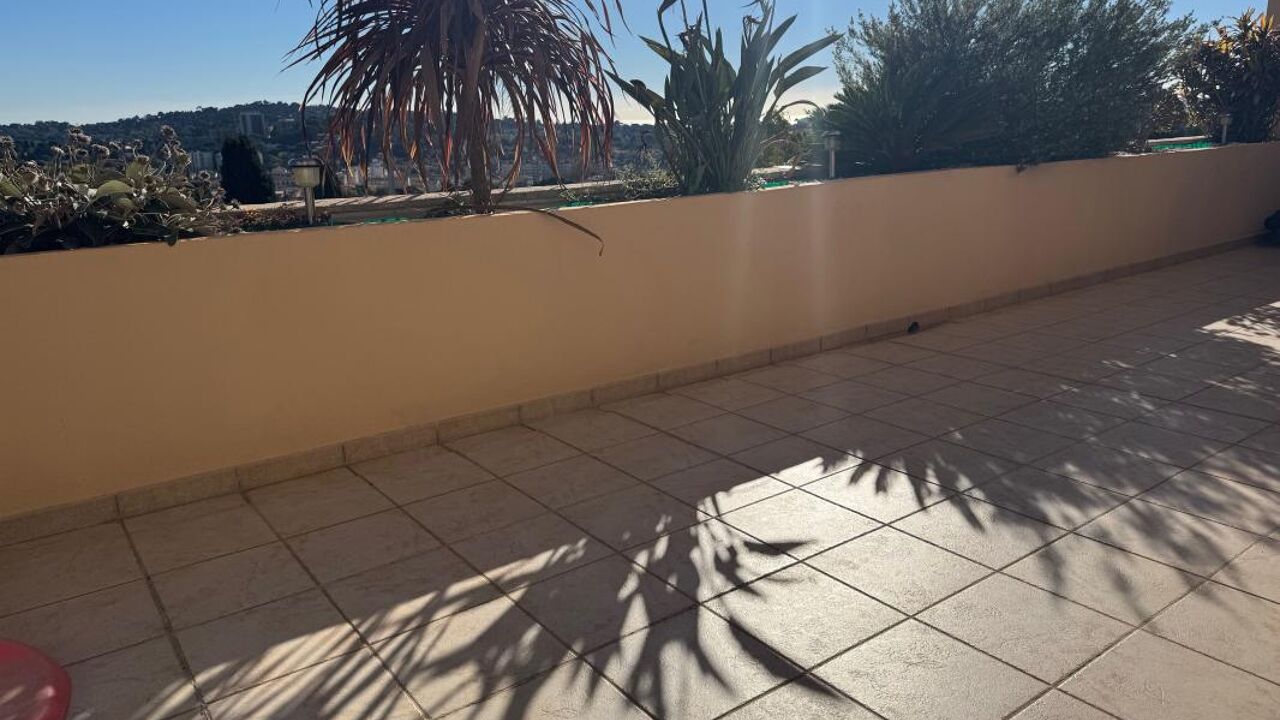 appartement 3 pièces 77 m2 à vendre à Toulon (83000)