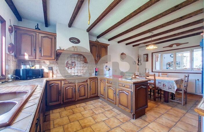 À Vendre : Ancien Corps de Ferme avec Fort Potentiel avec piscine, terrain de tennis et Dépendances et Terrain de 1,5 Hectare — photo 5