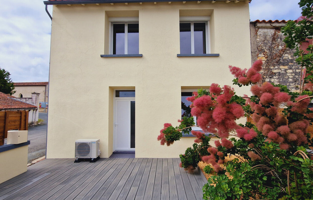 maison 4 pièces 121 m2 à vendre à Tonnay-Boutonne (17380)