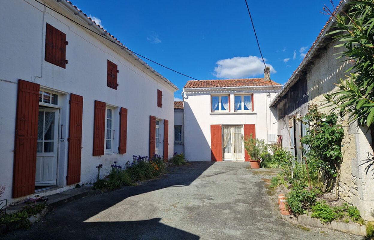 maison 5 pièces 148 m2 à vendre à Saint-Loup (17380)