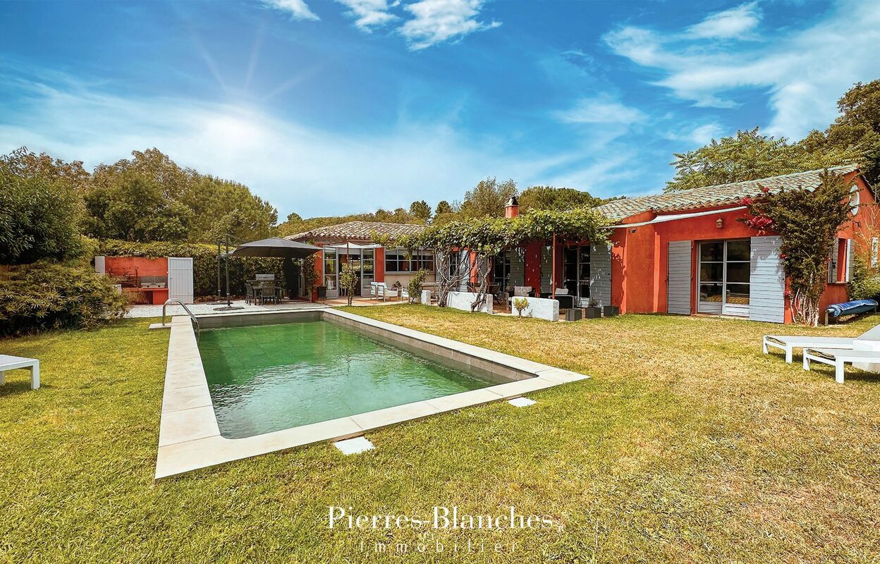 maison 8 pièces 275 m2 à vendre à Sainte-Maxime (83120)