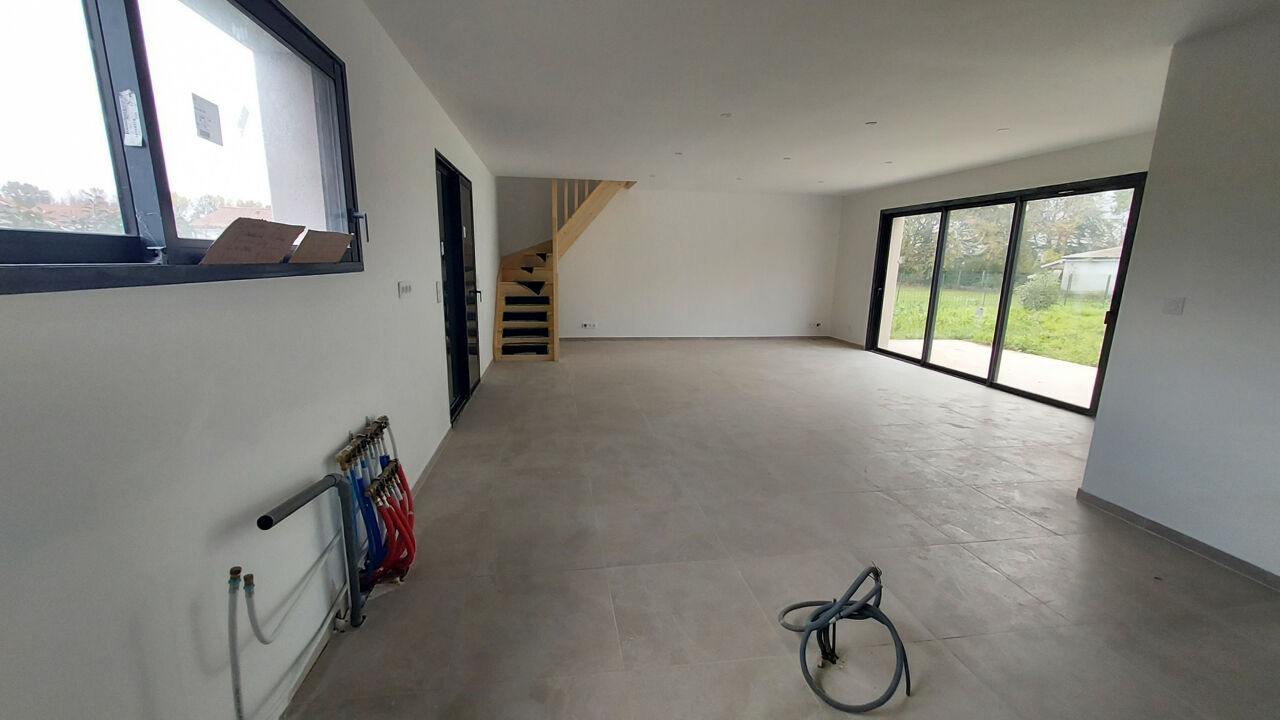 maison 4 pièces 1430 m2 à vendre à Auterive (31190)