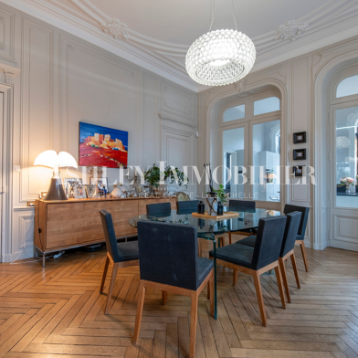 Maison 10 pièces 368 m²