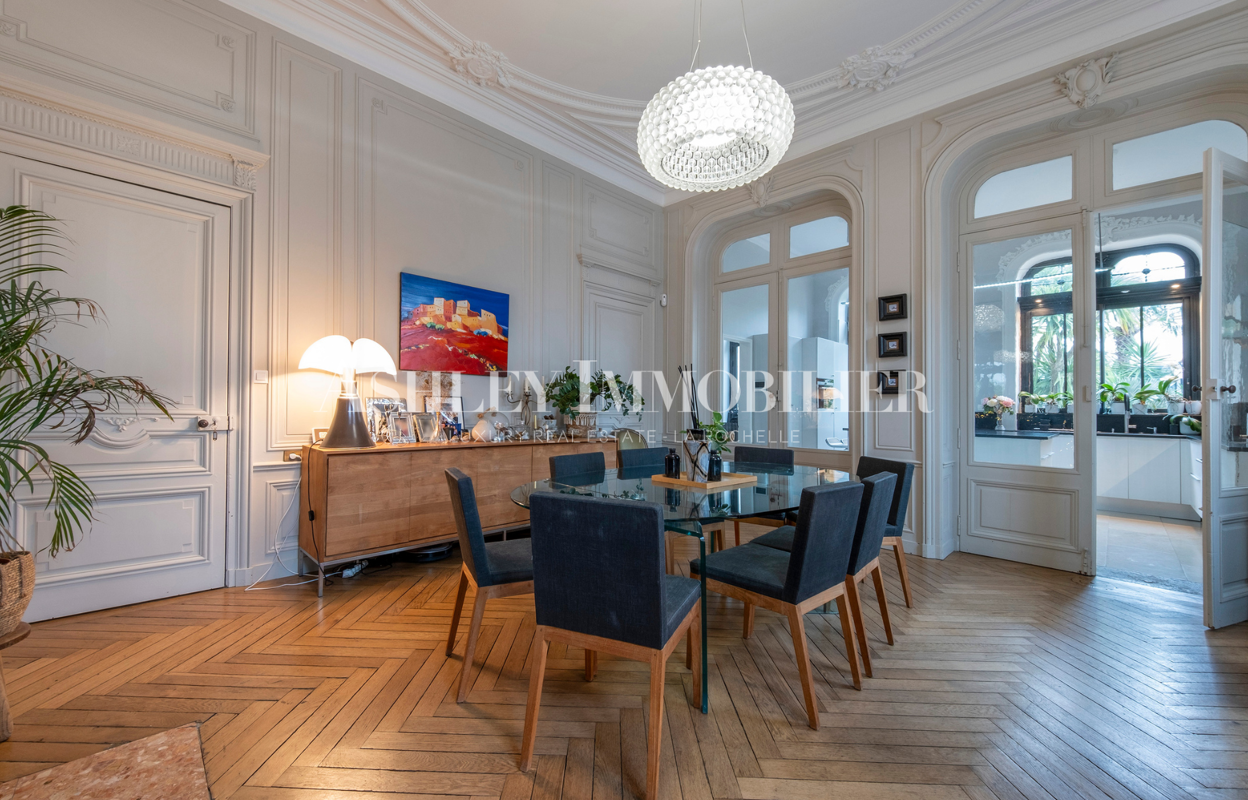 maison 10 pièces 368 m2 à vendre à La Rochelle (17000)