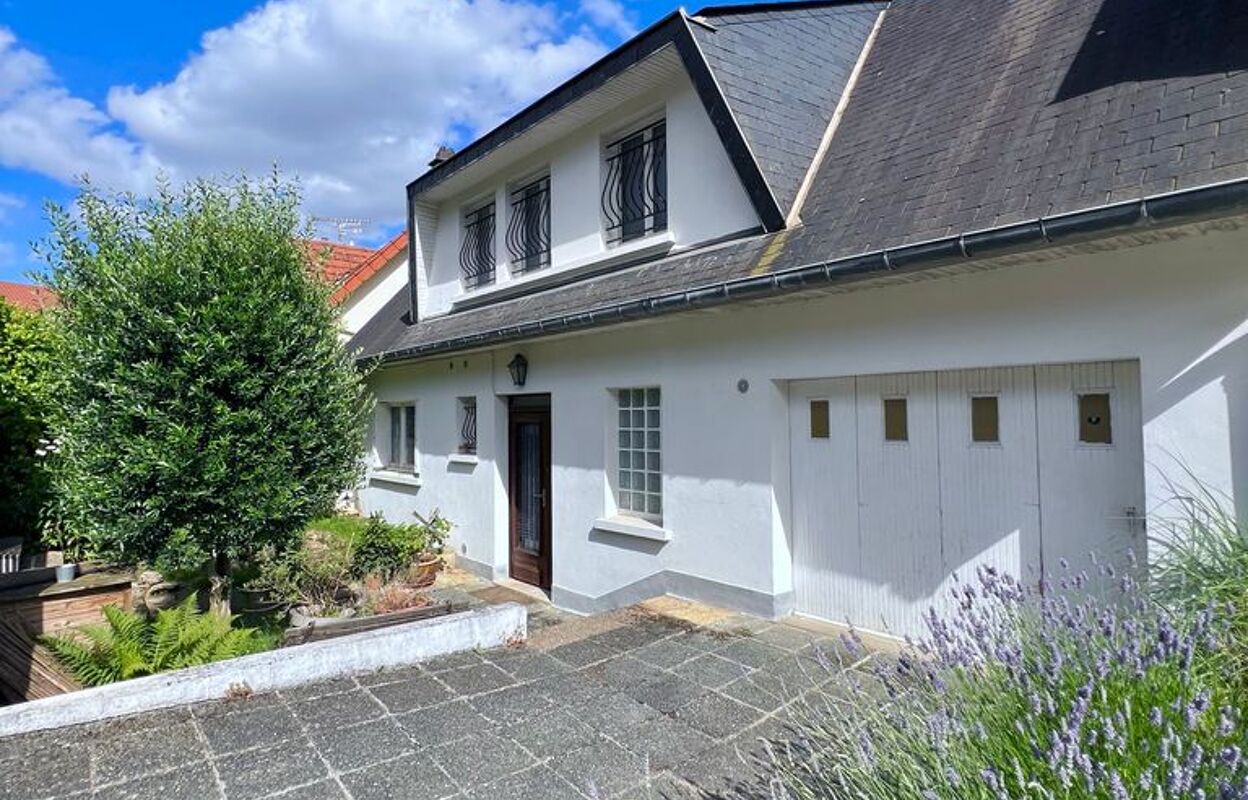 maison 7 pièces 225 m2 à vendre à Le Plessis-Robinson (92350)