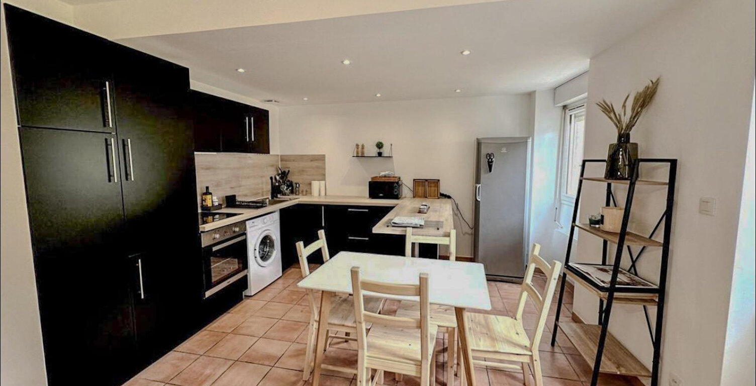 ALES Centre-ville   Appartement P3 meublé 69 m2   Idéal rési — photo 1