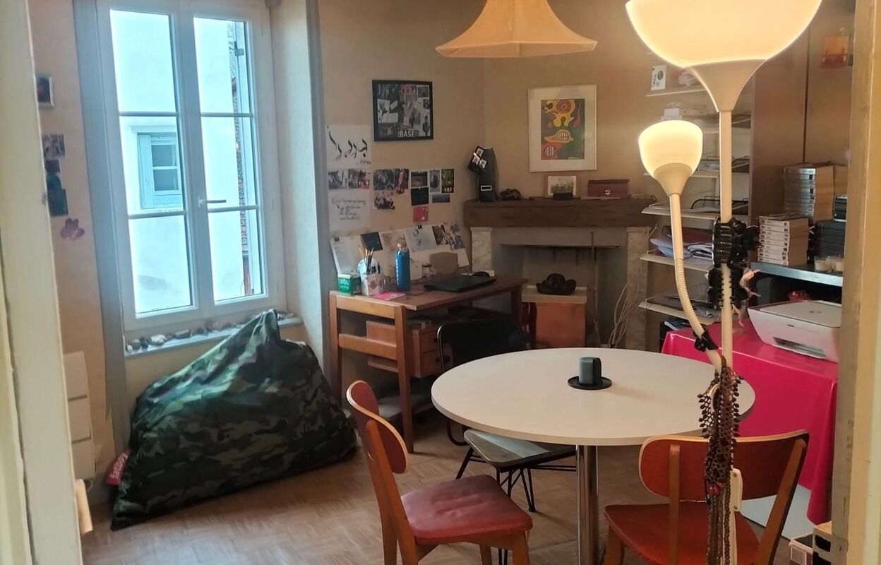 immeuble  pièces 93 m2 à vendre à Courpière (63120)