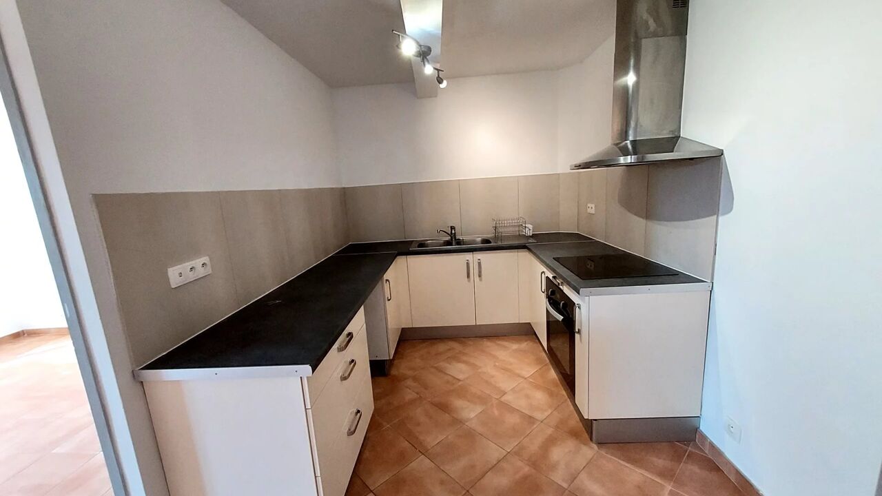 appartement 4 pièces 75 m2 à louer à Jouques (13490)