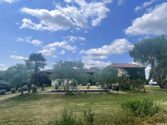 Belle maison de campagne avec 11ha de prairie, parc et verge — photo du bien