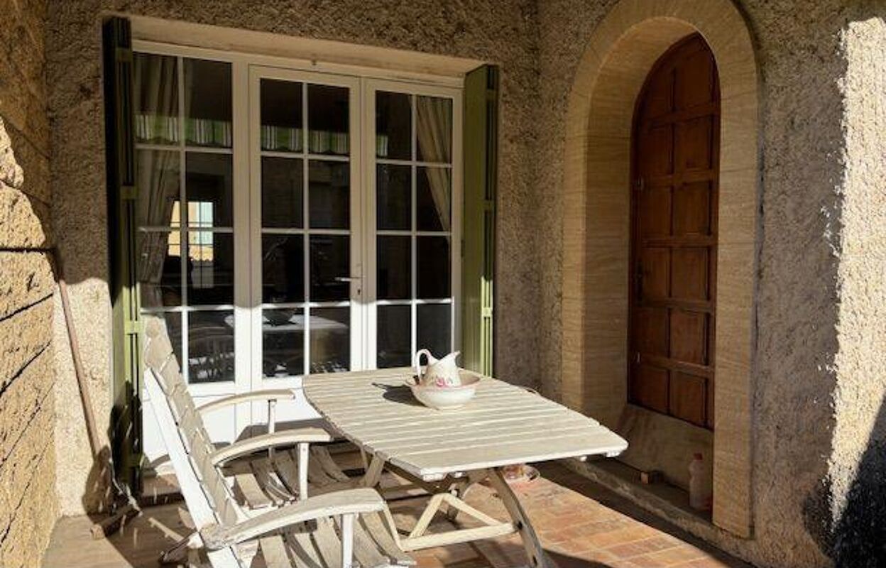 maison 10 pièces 240 m2 à vendre à Uzès (30700)