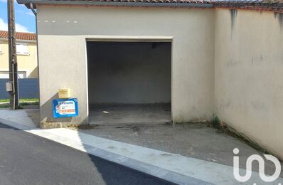 vente garage 33 000 € à proximité de Balzac (16430)