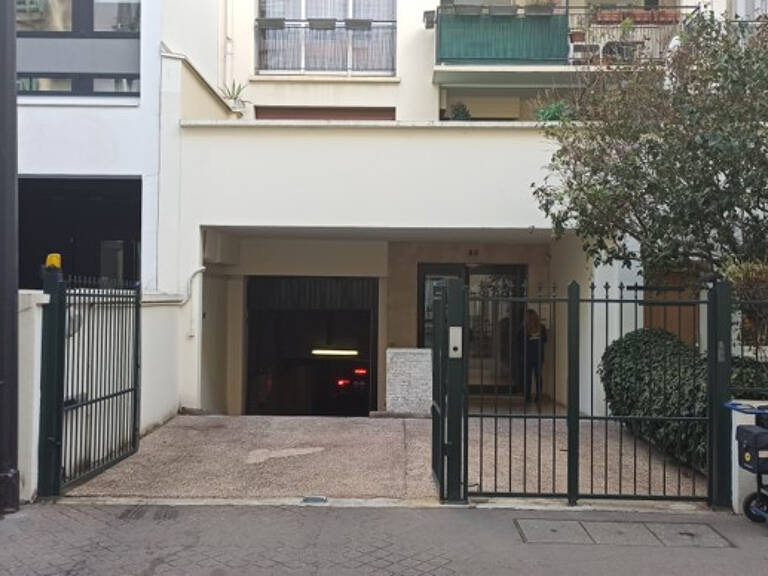 Parking  80 Rue Blomet — photo 1