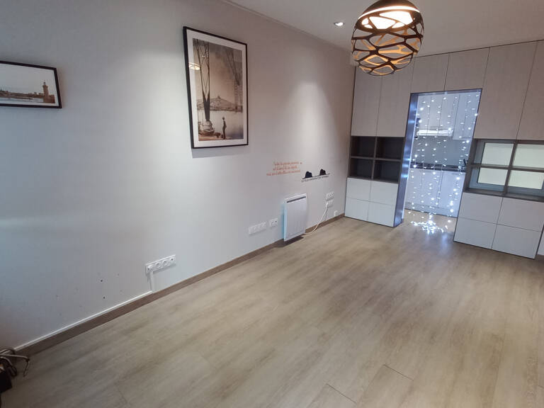 LA BRUYERE : LOCAL COMMERCIAL DE 20.44 M2 — photo 1