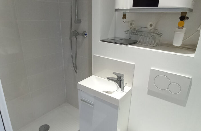 LA BRUYERE : LOCAL COMMERCIAL DE 20.44 M2 — photo 5
