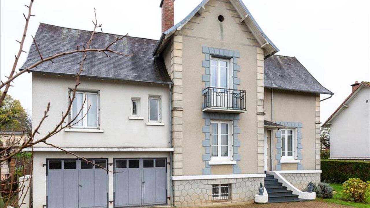 maison 6 pièces 117 m2 à vendre à Saint-Yrieix-la-Perche (87500)