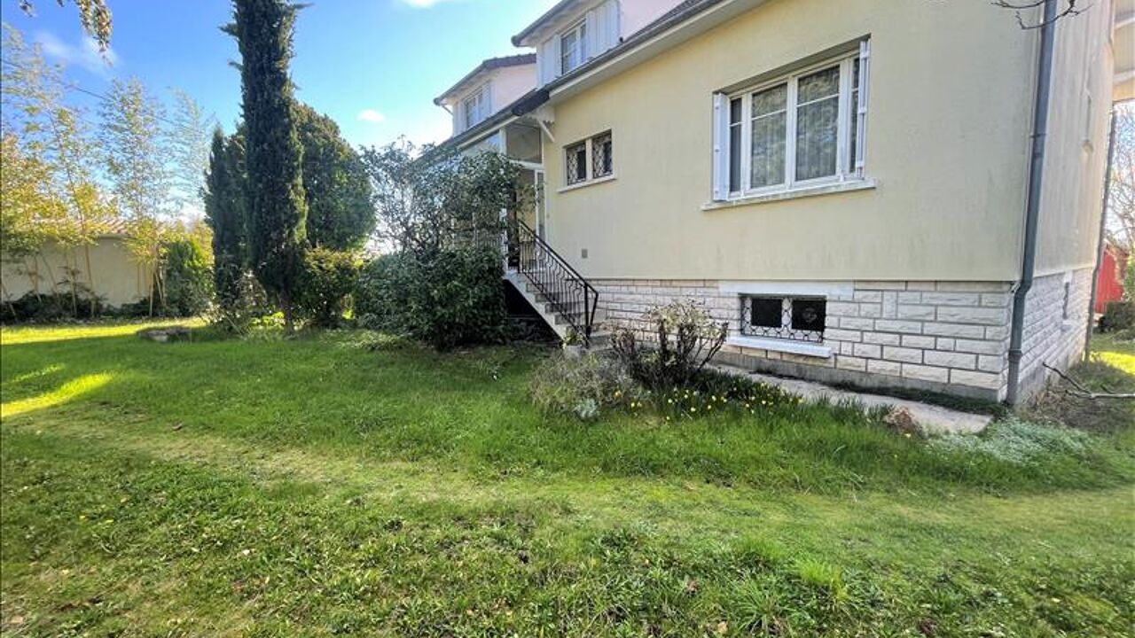 maison 7 pièces 168 m2 à vendre à Argenton-sur-Creuse (36200)