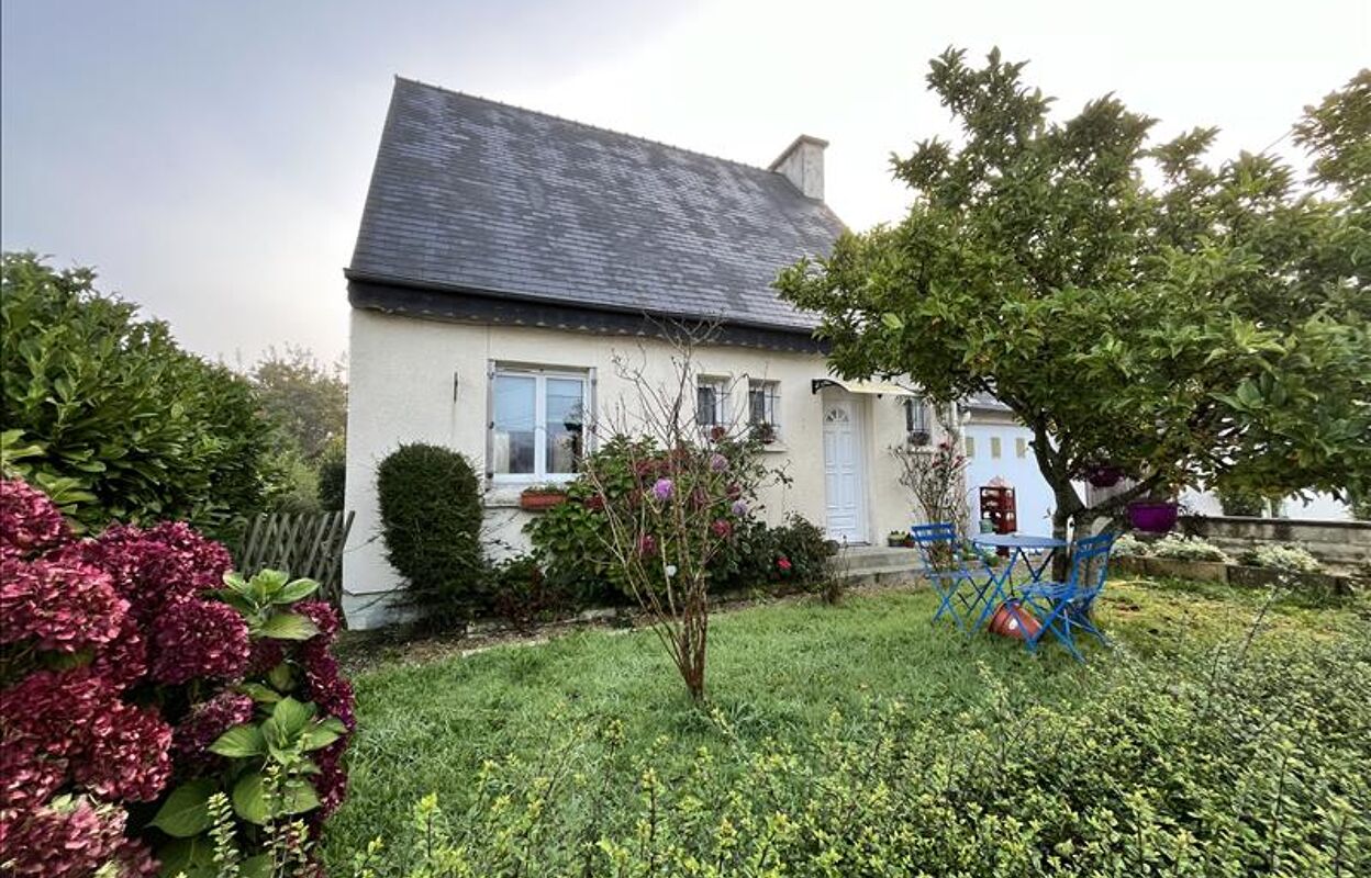 maison 4 pièces 84 m2 à vendre à Carhaix-Plouguer (29270)