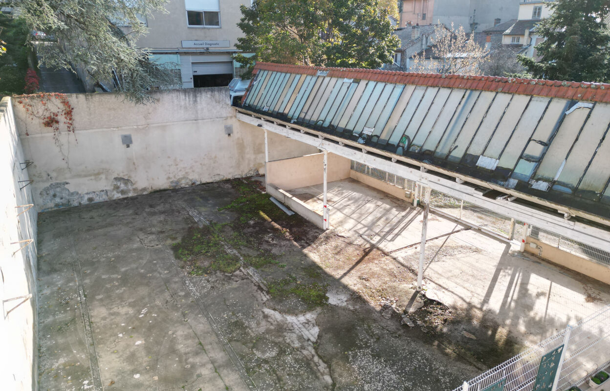 garage  pièces 450 m2 à vendre à Annonay (07100)