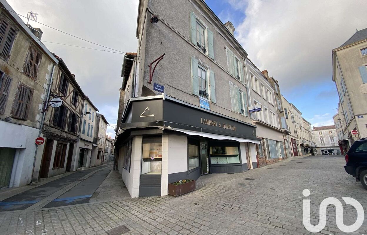 immeuble  pièces 287 m2 à vendre à Parthenay (79200)