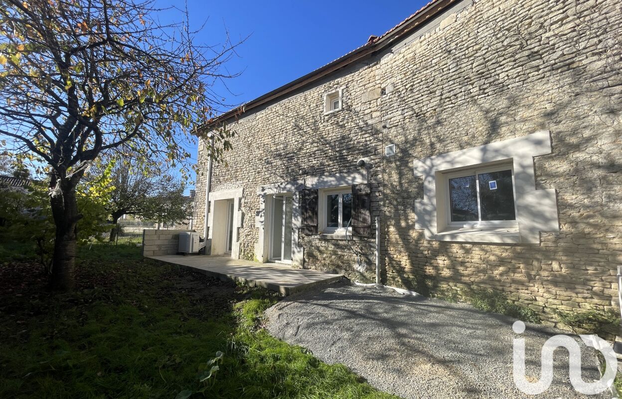 maison 5 pièces 154 m2 à vendre à Aumagne (17770)