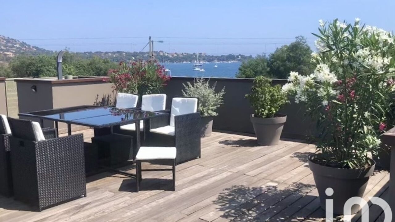 appartement 3 pièces 77 m2 à vendre à Saint-Raphaël (83530)