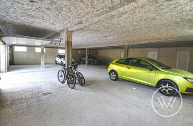 vente garage 14 000 € à proximité de Montoison (26800)