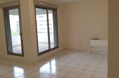 location appartement 525 € CC /mois à proximité de Le Monastère (12000)