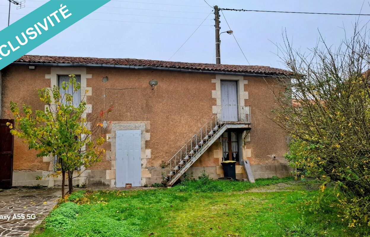 maison 4 pièces 82 m2 à vendre à Fleuré (86340)