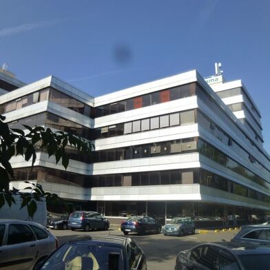 Bureau 27 pièces 550000 €