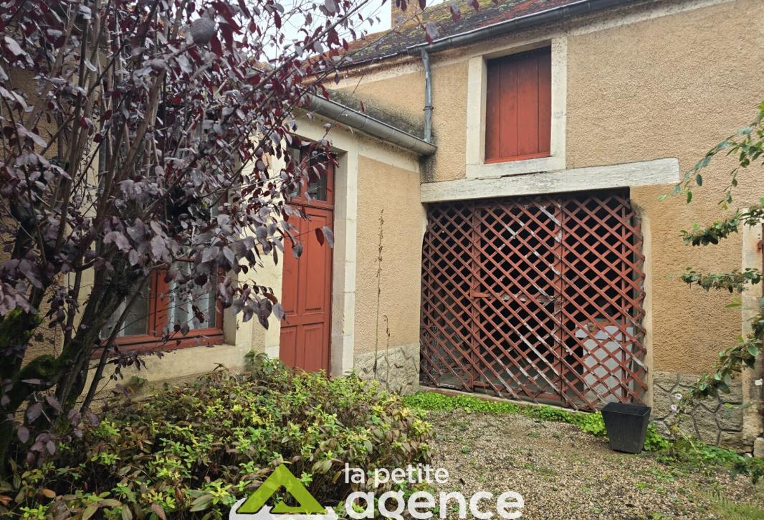 DUN SUR AURON : Charmante maison de ville édifiée sur 552 m2 — photo 1