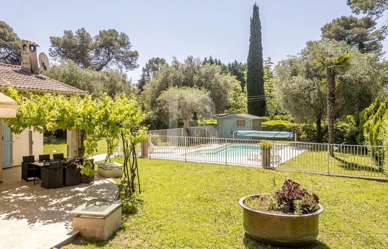 maison 9 pièces 238 m2 à vendre à Mougins (06250)