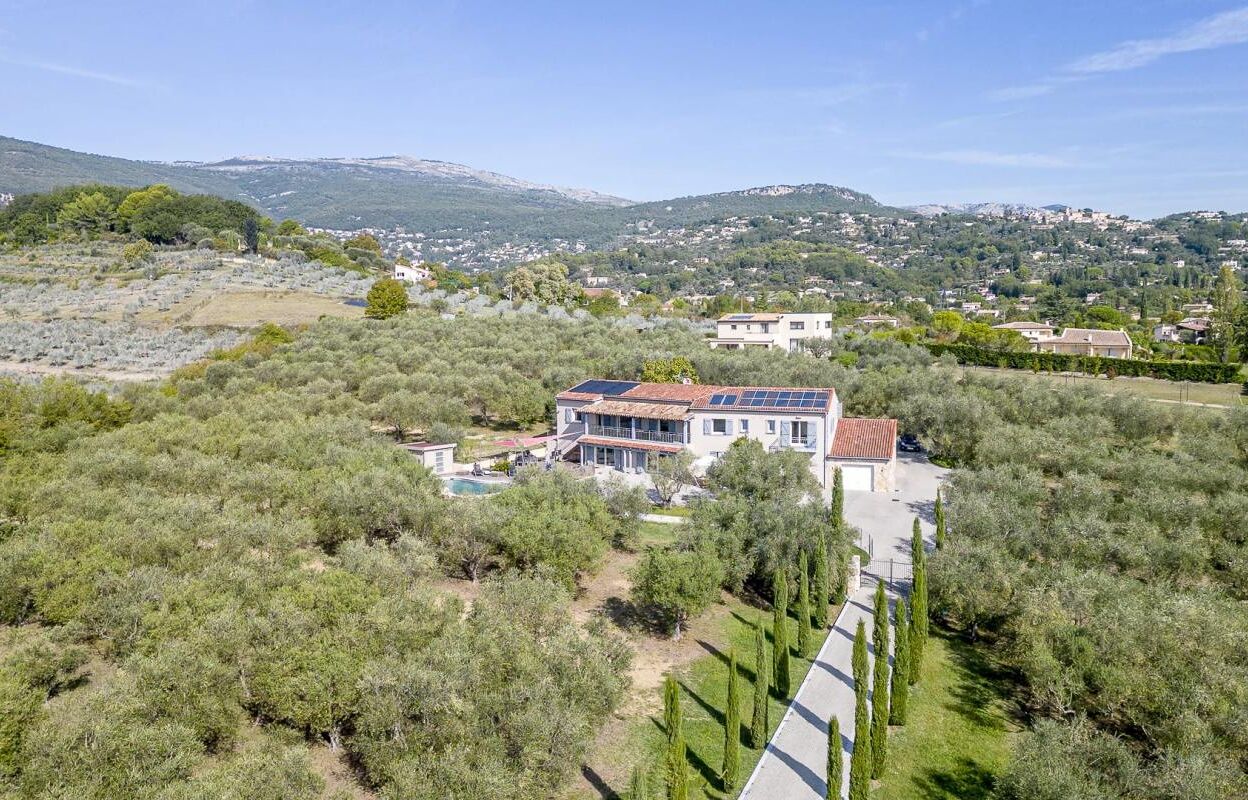 maison 9 pièces 311 m2 à vendre à Châteauneuf-Grasse (06740)