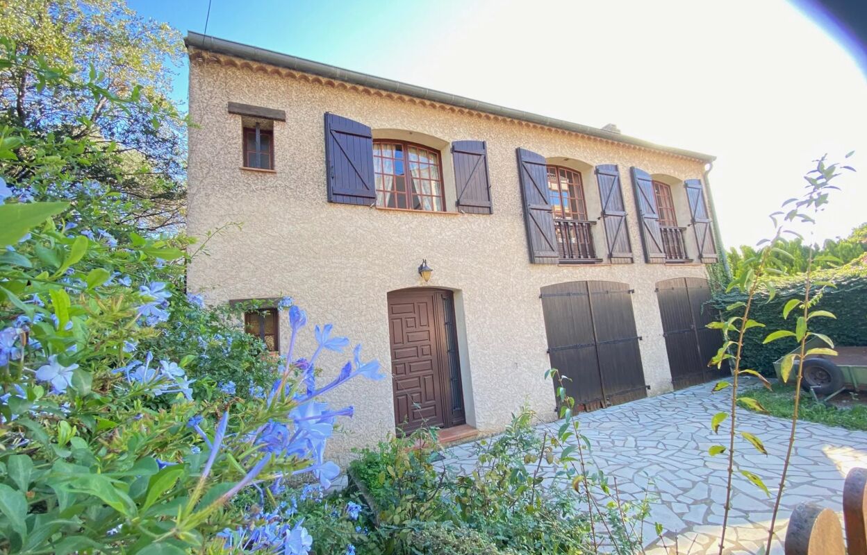 maison 7 pièces 159 m2 à vendre à La Londe-les-Maures (83250)