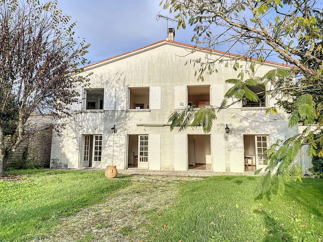 Villa / Maison 6 pièces  à vendre Anais 17540