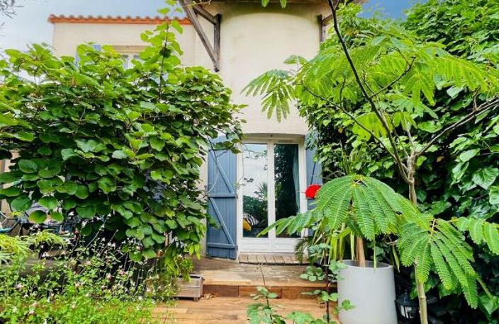 JUVIGNAC Maison 5 pièces de 103 m² avec jardin — photo 3