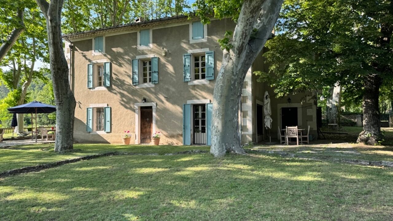 maison 11 pièces 350 m2 à vendre à Saint-Martin-de-Castillon (84750)