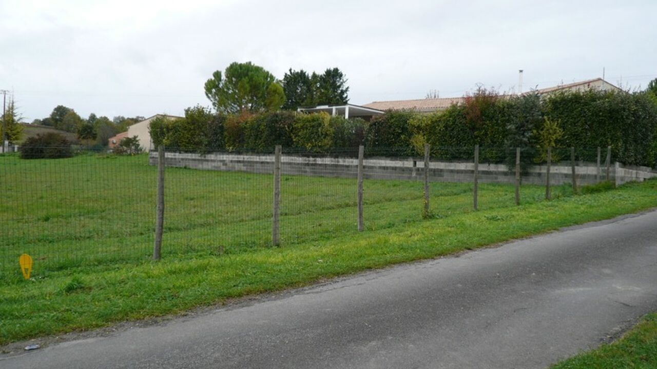 terrain  pièces 1000 m2 à vendre à Saint-Laurent-de-Cognac (16100)