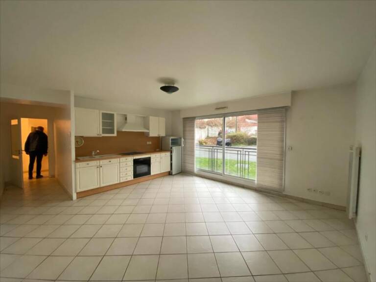 A VENDRE RONCQ APPARTEMENT DE TYPE 2 AVEC CAVE ET PARKING — photo 1