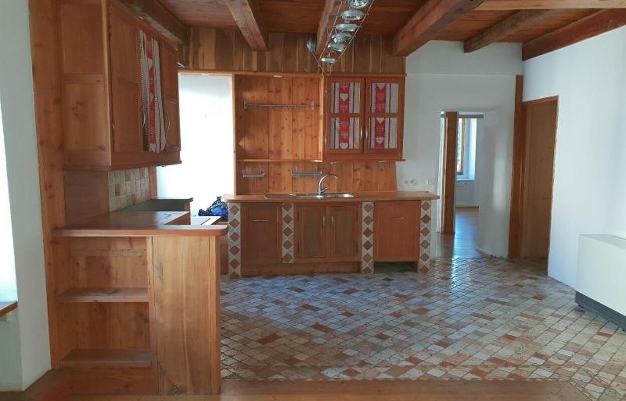 appartement 3 pièces 70 m2 à louer à Briançon (05100)