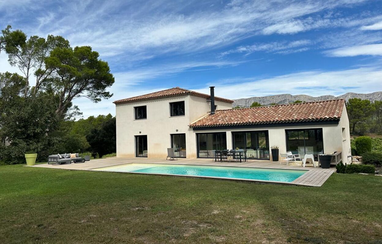 maison 8 pièces 235 m2 à vendre à Rousset (13790)