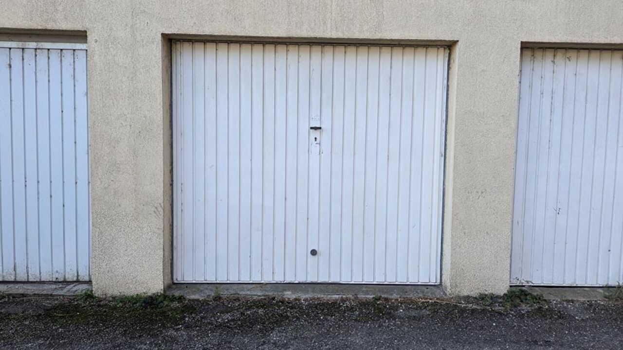 garage  pièces 14 m2 à vendre à Orange (84100)