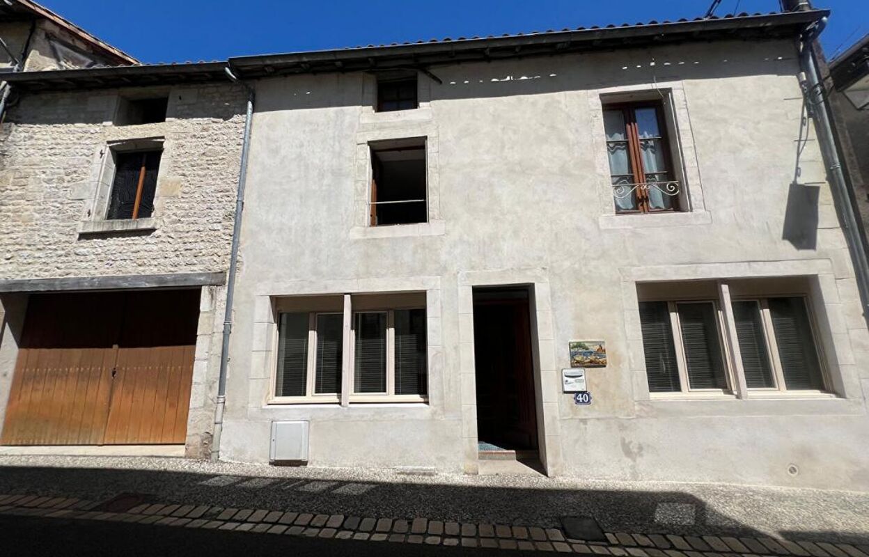 maison 5 pièces 154 m2 à vendre à Saint-Maixent-l'École (79400)