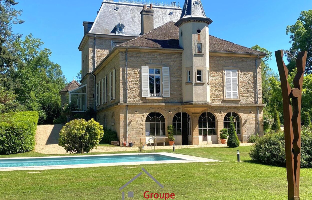 maison 16 pièces 450 m2 à vendre à Mâcon (71000)