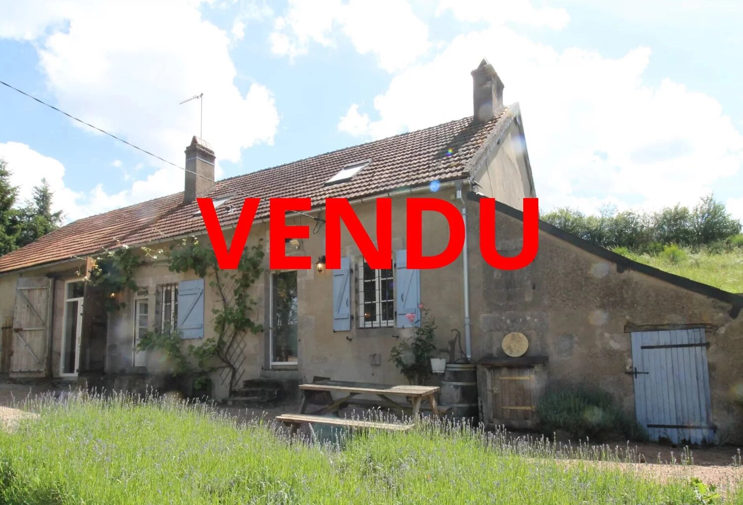 Ancienne ferme rénovée au calme, à vendre en Bourgogne — photo 1