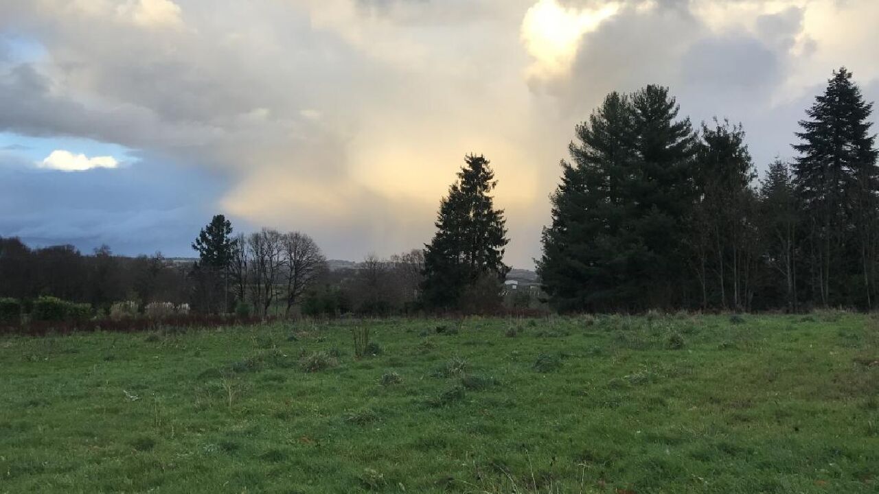 terrain  pièces 1551 m2 à vendre à Saint-Pardoux-Corbier (19210)